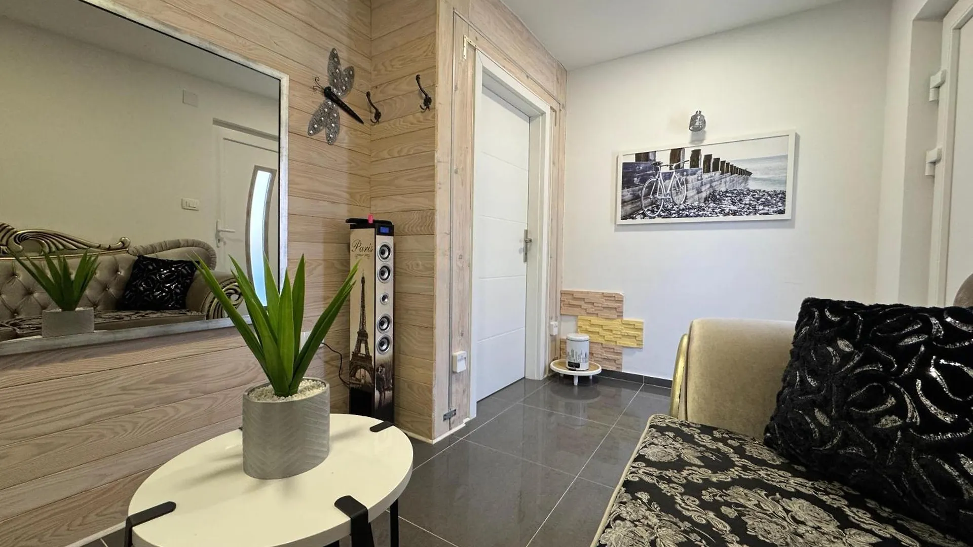 Daire Ha-Lu Studio Apartman Jurdani